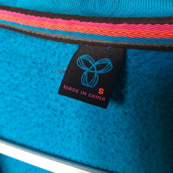 Aritzia TNA hooded zip-up sweater - Picture 7 of 12